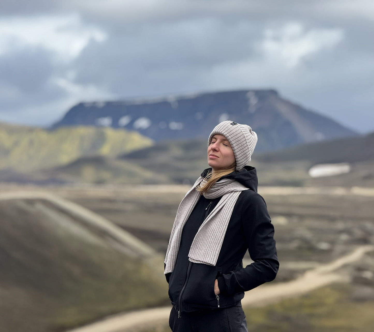 100% Merino Wool Hat, Unisex (2 colours)
