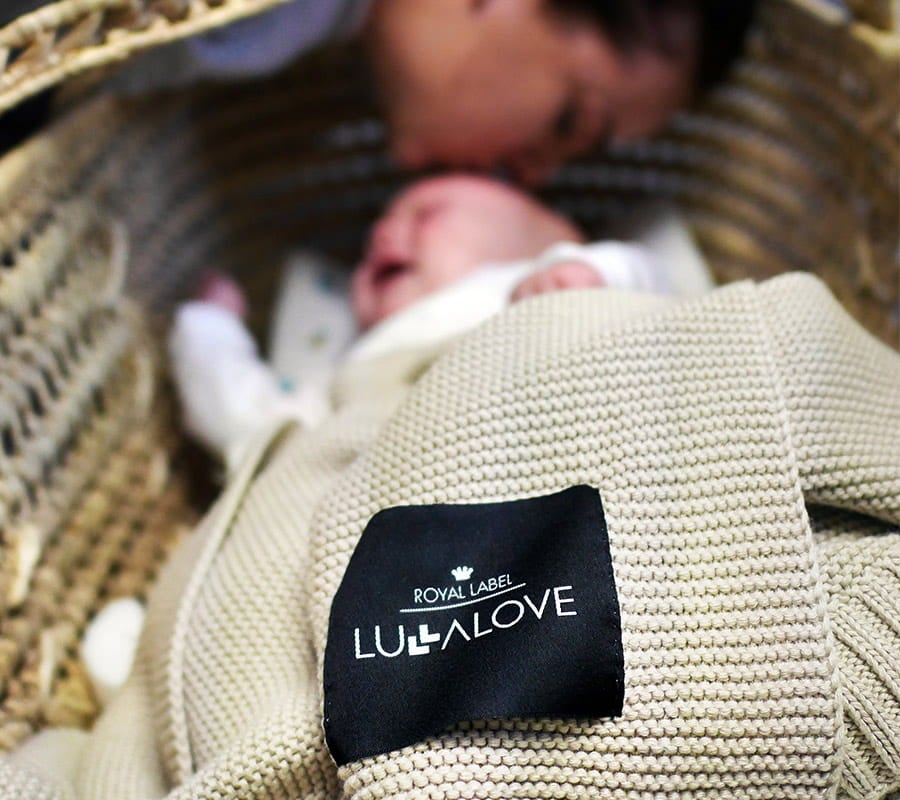 Bamboo baby blanket - Milk coffee - Classic knit Blanket Lullalove UK