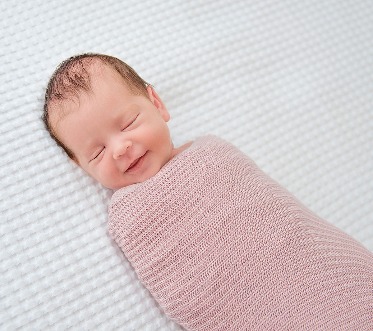 Light knitted bamboo swaddle blanket - Powder pink Swaddle blanket Lullalove UK