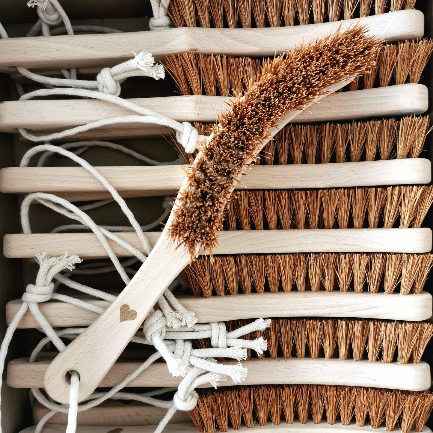 Sharp coconut body brush with a handle Brush Lullalove