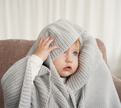 Soft bamboo baby blanket with a frill - Grey
