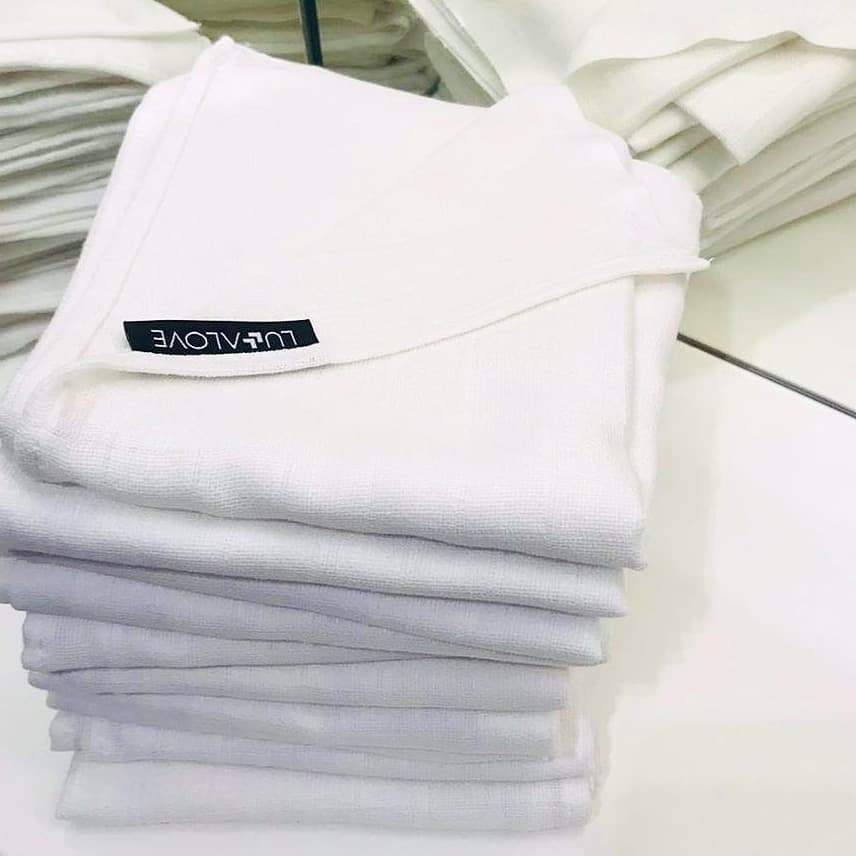 Baby muslin cloths - set of 4 - white Accessories Lullalove 
