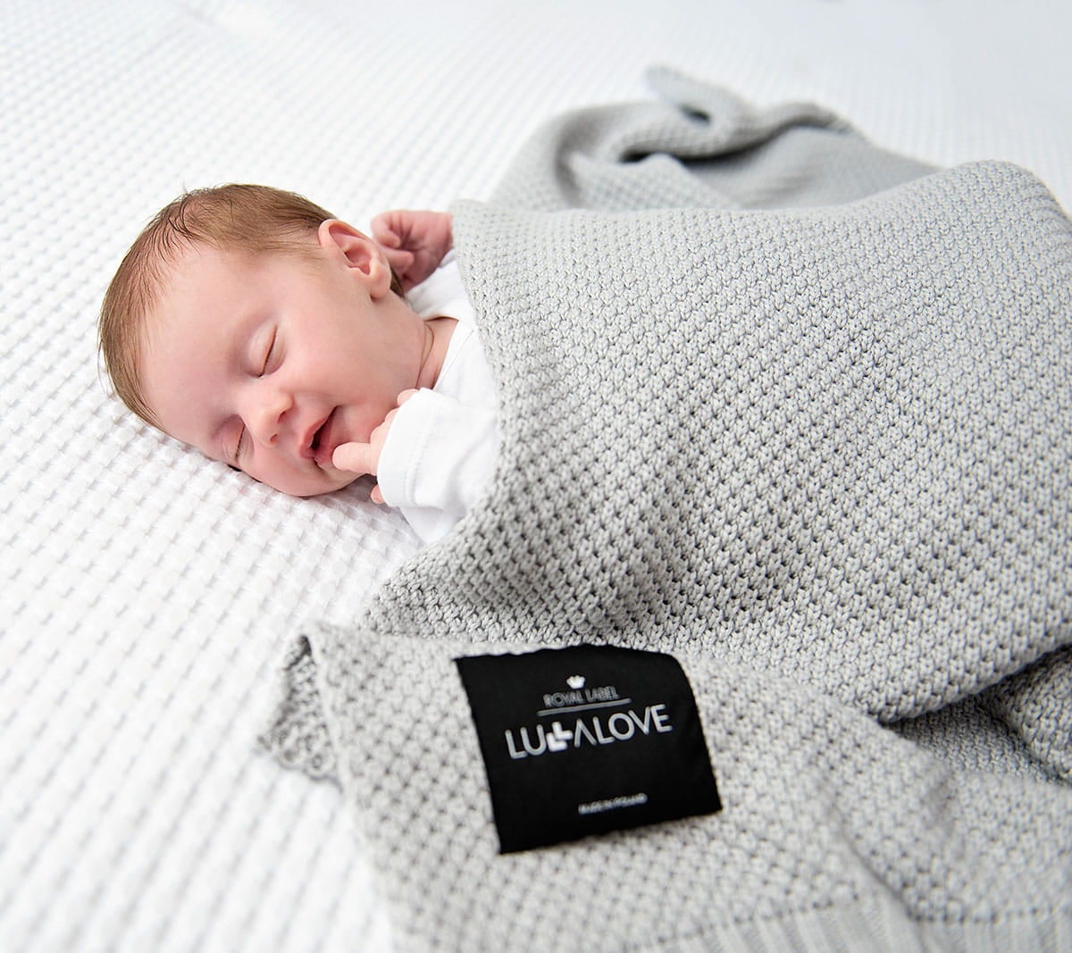 Bamboo baby blanket - Grey - Macaroon knit Blanket Lullalove UK 