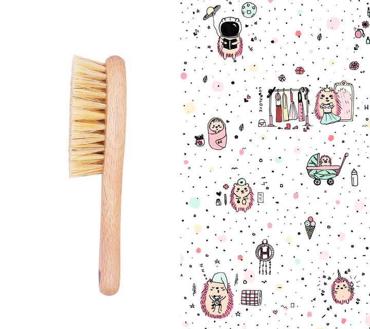 Natural baby hairbrush with a muslin cloth