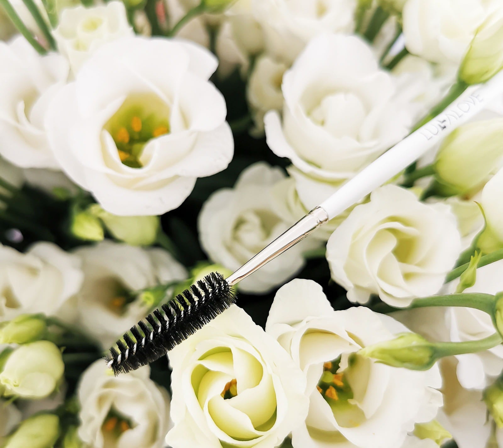 Eyebrow brush for styling Accessories Lullalove UK 