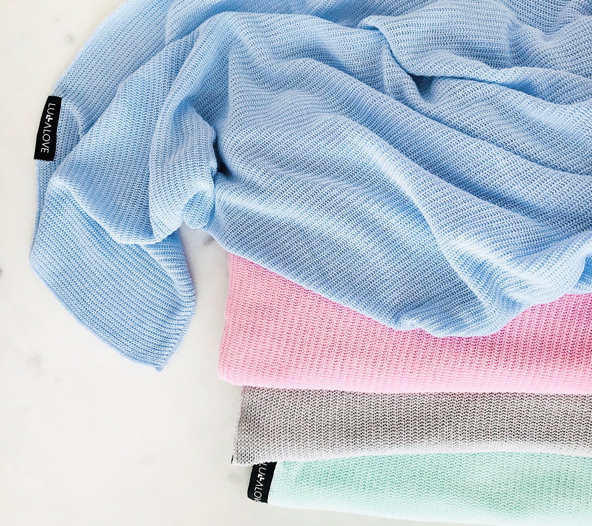 Light knitted bamboo swaddle blanket - Blue Swaddle blanket Lullalove UK 