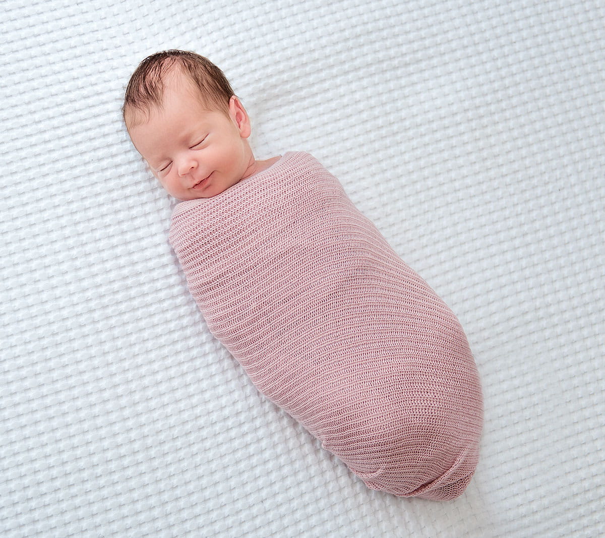 Light knitted bamboo swaddle blanket - Powder pink Swaddle blanket Lullalove UK 