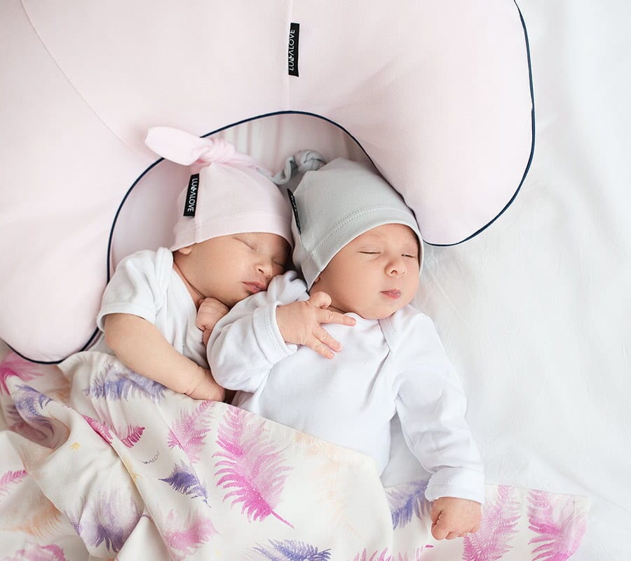 Nursing pillow with cover - pink Nursing pillows Lullalove 